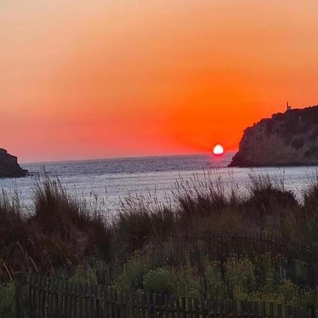 Beautiful Apartment In S O Martinho Do Porto With Balcony ساو مارتينهو دو بورتو المظهر الخارجي الصورة