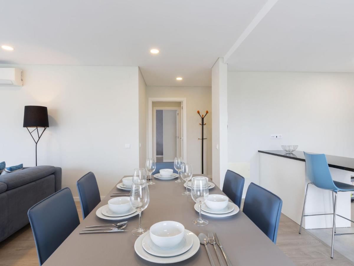Beautiful Apartment In S O Martinho Do Porto With Balcony ساو مارتينهو دو بورتو المظهر الخارجي الصورة