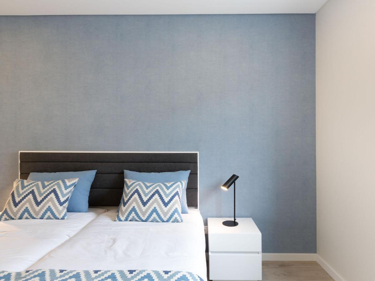 Beautiful Apartment In S O Martinho Do Porto With Balcony ساو مارتينهو دو بورتو المظهر الخارجي الصورة