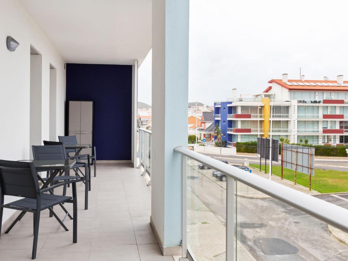 Beautiful Apartment In S O Martinho Do Porto With Balcony ساو مارتينهو دو بورتو المظهر الخارجي الصورة