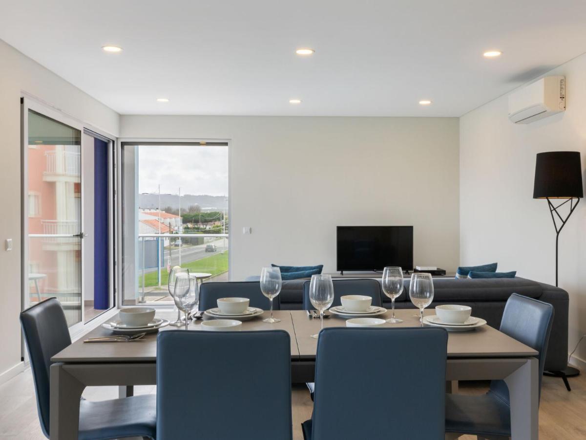 Beautiful Apartment In S O Martinho Do Porto With Balcony ساو مارتينهو دو بورتو المظهر الخارجي الصورة