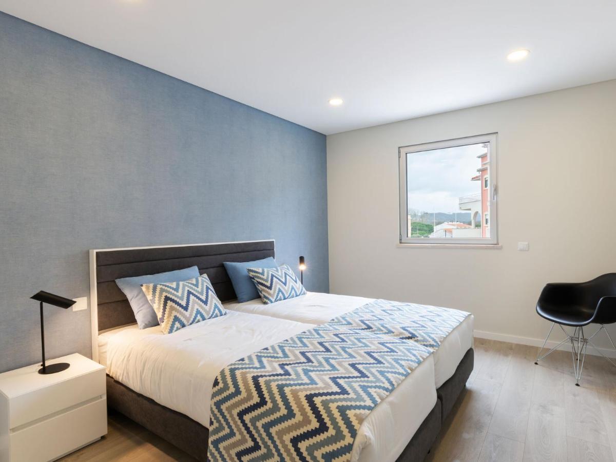 Beautiful Apartment In S O Martinho Do Porto With Balcony ساو مارتينهو دو بورتو المظهر الخارجي الصورة